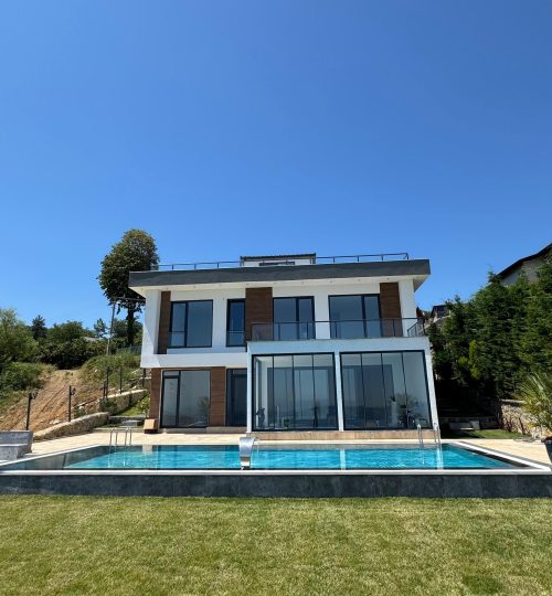 Modern Luxury Villa in Sapanca, Sakarya with Panoramic Lake Views